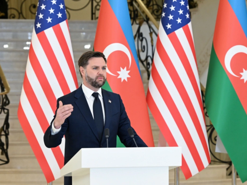 Ceyms Devid Vens: "Prezident Əliyev həqiqətən böyük təşəkkürə layiqdir"