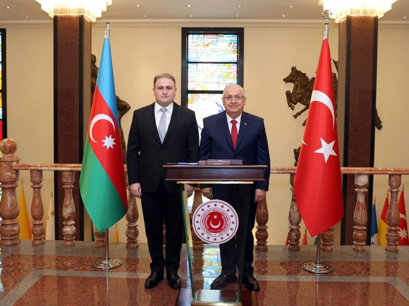 Vüqar Mustafayev Ankarada Yaşar Gülərlə müzakirələr aparıb
