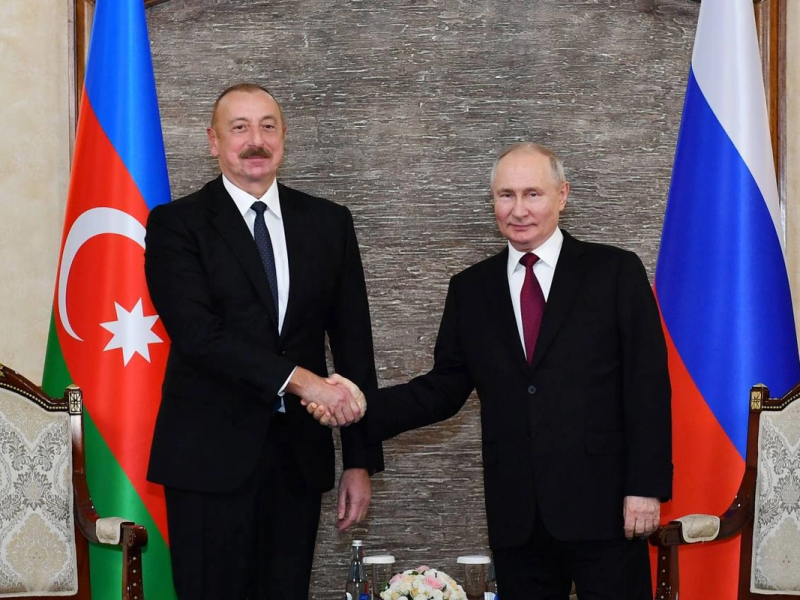 Vladimir Putin Rusiya vətəndaşlarının İrandan təxliyəsinə görə İlham Əliyevə təşəkkür edib