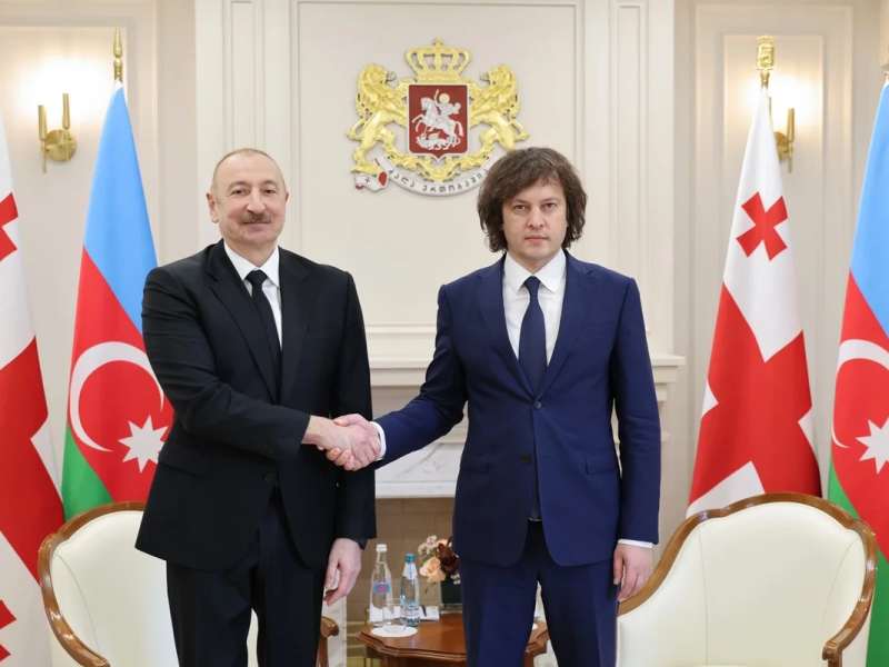 İlham Əliyevin Gürcüstanın Baş naziri İrakli Kobaxidze ilə təkbətək görüşü olub