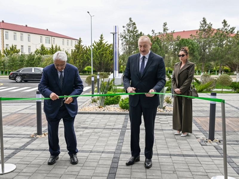 Prezident İlham Əliyev Milli Aviasiya Akademiyasında Beynəlxalq Təlim Mərkəzinin açılışında iştirak edib