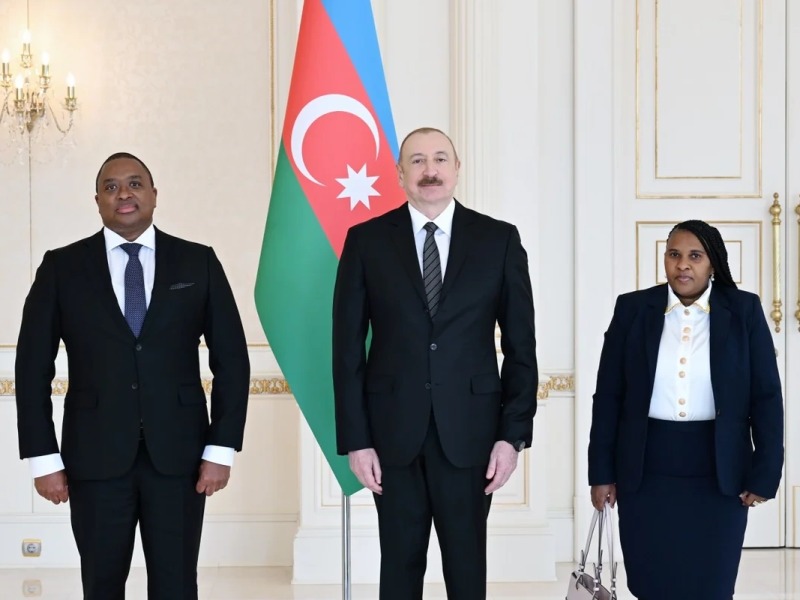 İlham Əliyev Esvatininin Azərbaycana yeni təyin olunmuş səfirini qəbul edib