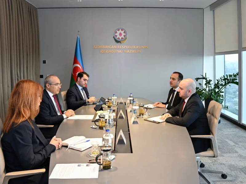 Mikayıl Cabbarov "Yüksəliş müsabiqəsi"nin qalibləri ilə görüşüb