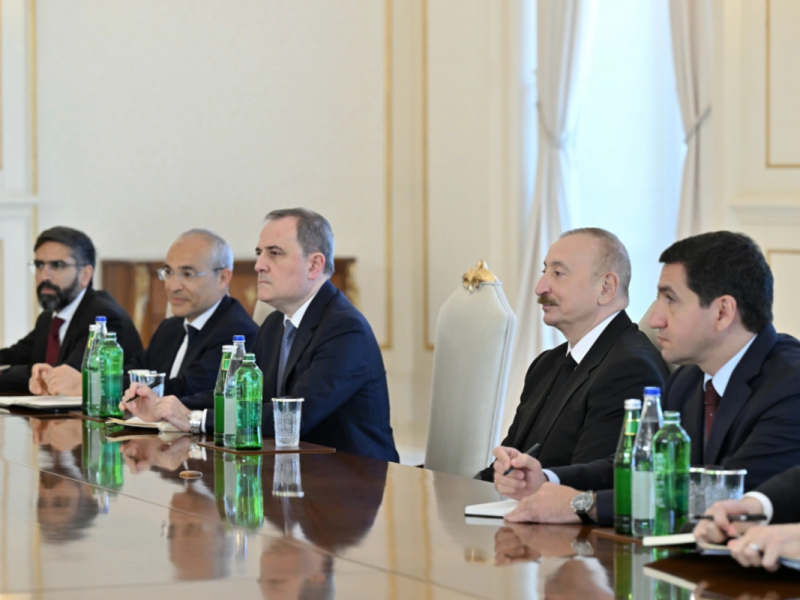 İlham Əliyev ABŞ Dövlət katibinin köməkçisini qəbul edib