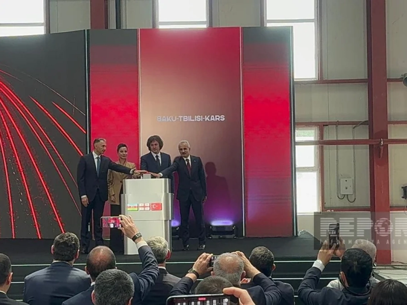 BTQ dəmir yolu xəttinin modernləşdirilmədən sonra rəsmi açılışı keçirilib