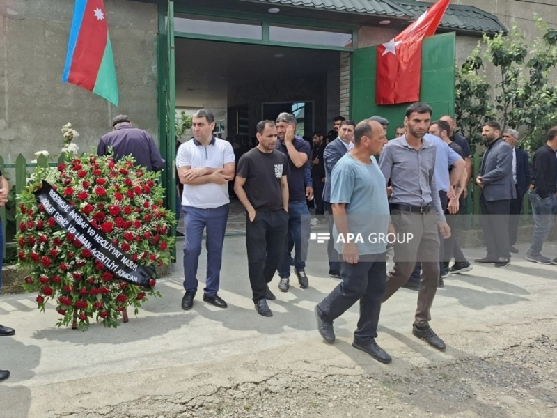 Azov dənizində gəmiyə dron hücumunda həlak olan Fuad Orucov Xaçmazda dəfn edilib