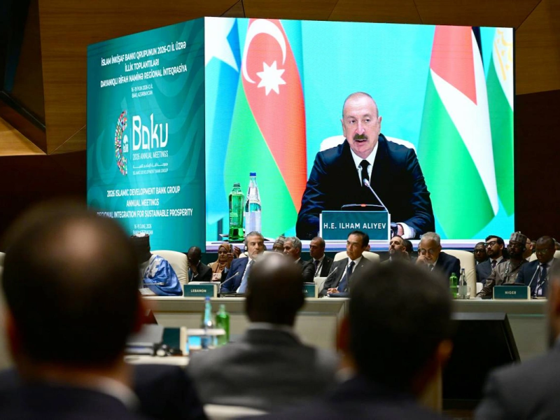 İlham Əliyev: Azərbaycanı açıq dənizə çıxışı olmayan ölkədən beynəlxalq daşımalar qovşağına çevirməyə çalışırıq
