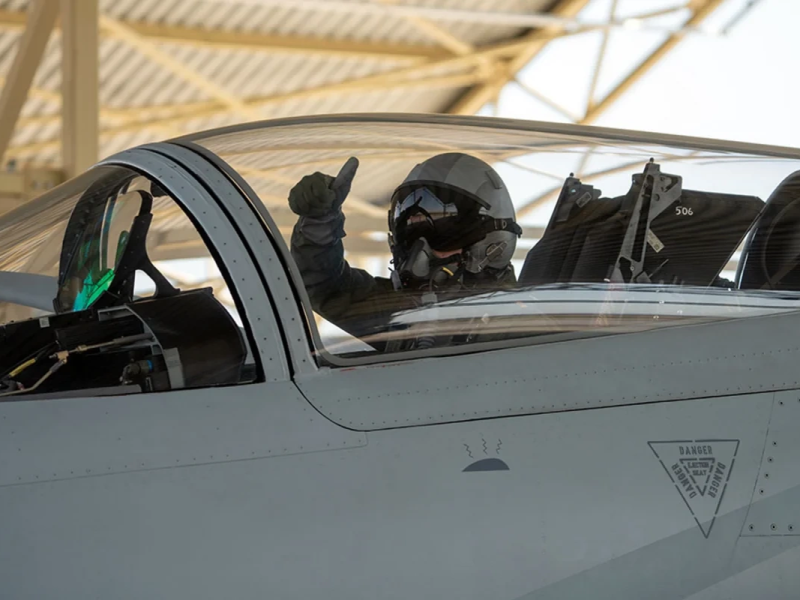 Azərbaycanın pilotları çətin döyüş manevrləri üzrə tapşırıqlar yerinə yetiriblər