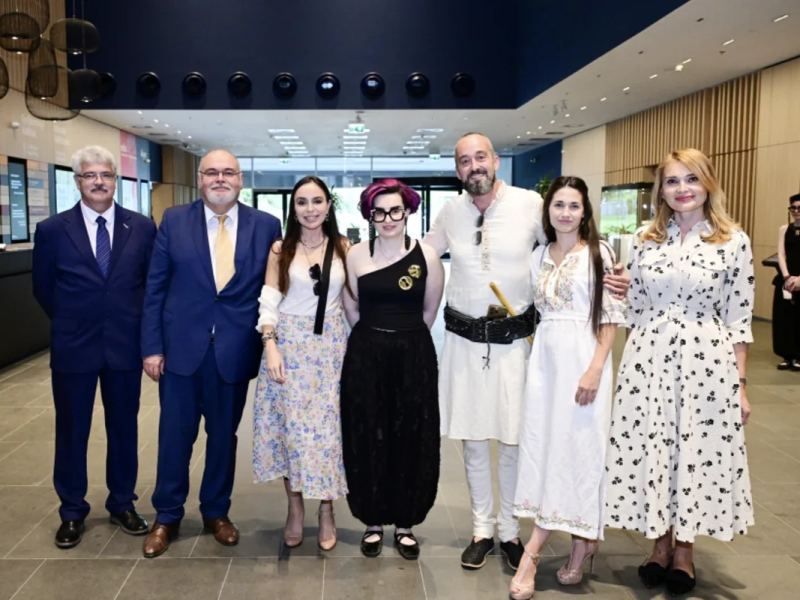 Leyla Əliyeva Budapeştdə "Azərbaycan xalçaları – ənənədən müasir incəsənətə" sərgisinin təqdimatında iştirak edib