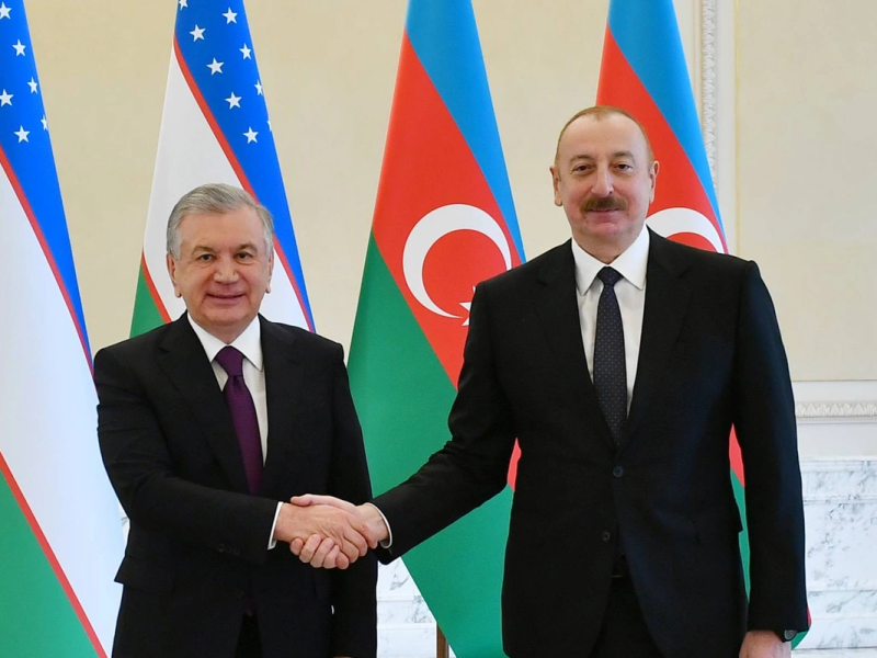İlham Əliyev Şavkat Mirziyoyevi doğum günü münasibətilə təbrik edib